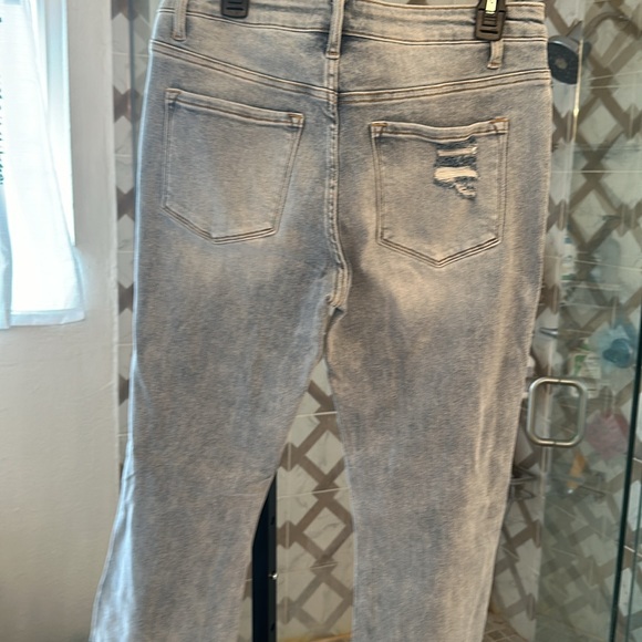 NWT Bayeas LosAngeles Flare distressed Jeans - Picture 3 of 4